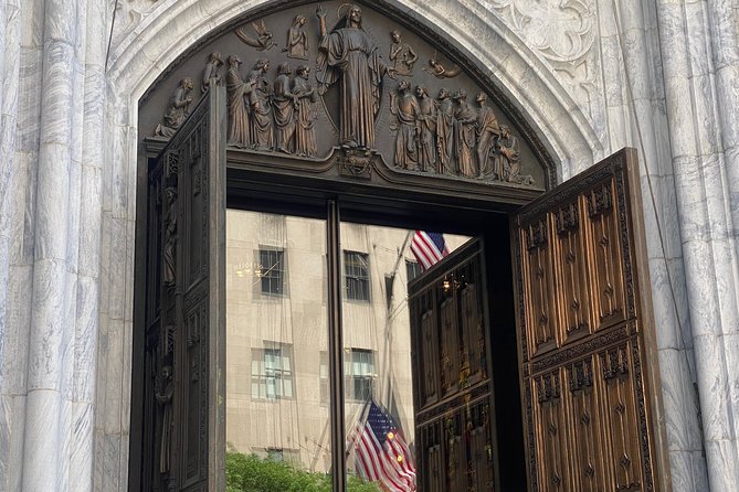 NYC: St. Patrick's Cathedral Official Self-Guided Audio Tour - Practical navigation tips once you’re inside