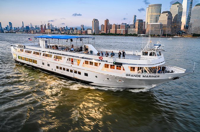 NYC Statue Liberty 90-Minute Sightseeing Cruise - Statue of Liberty photo time: how to plan your best angle