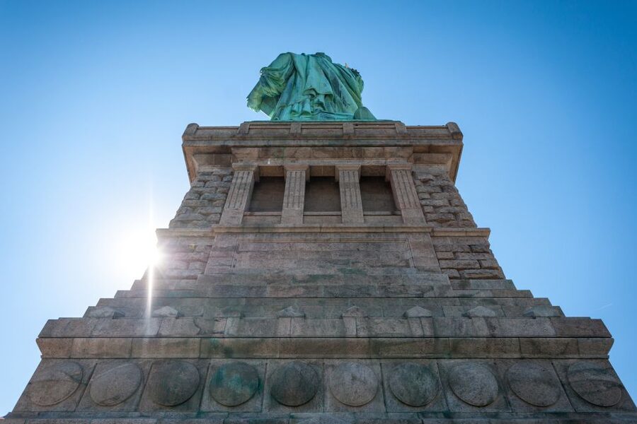 NYC: Statue of Liberty and Ellis Island Tour with Ferry - How the 2-hour and 4-hour options change your Ellis Island experience
