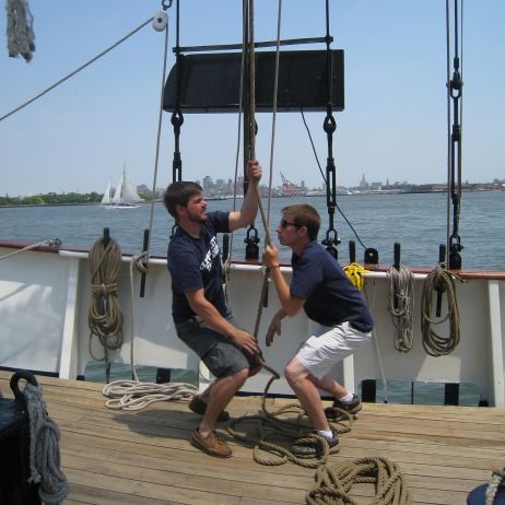 NYC: Statue of Liberty Day Sail with Onboard Bar - The Battery and Brooklyn Bridge: the skyline views that feel brand new