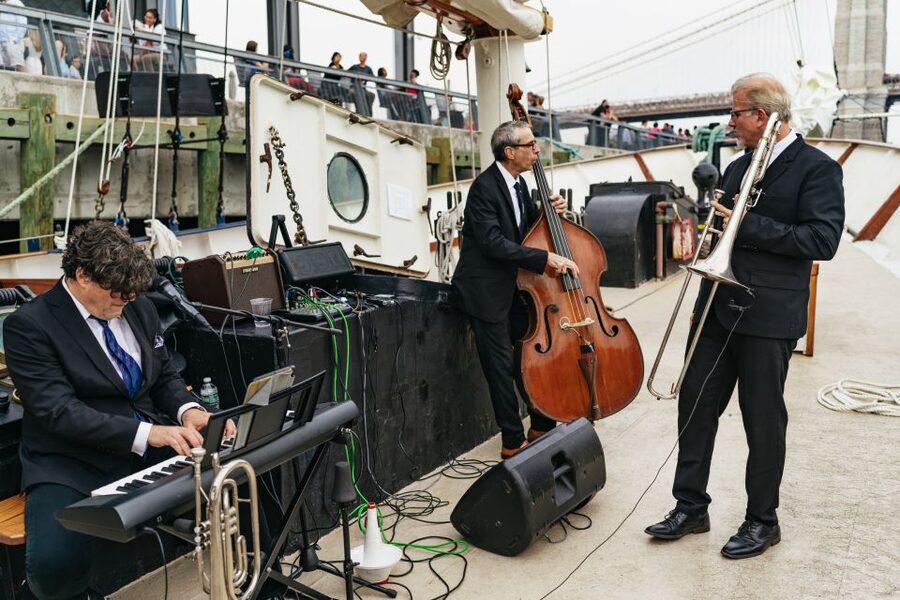 NYC: Sunset Jazz Sail aboard the 'Clipper City' - Finding Pier 17 at The Seaport and boarding the Clipper City