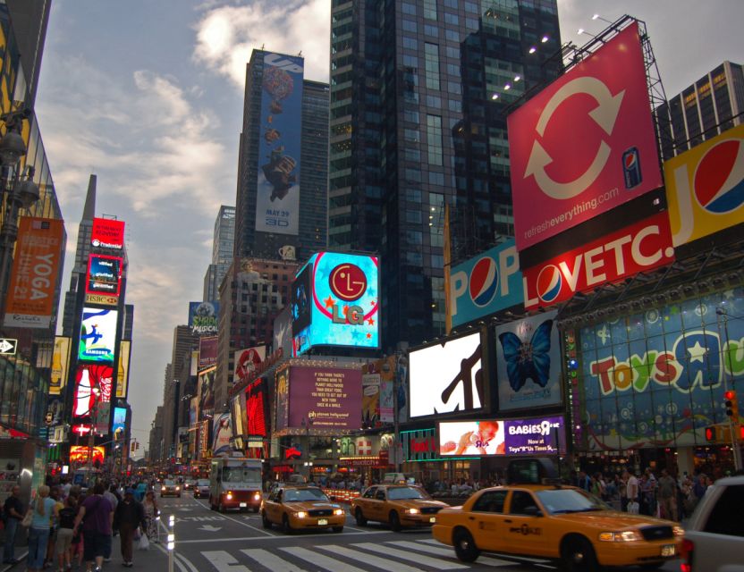 NYC Superheroes: Marvel and DC Comics Origins Tour - Who this tour suits best, and who should reconsider
