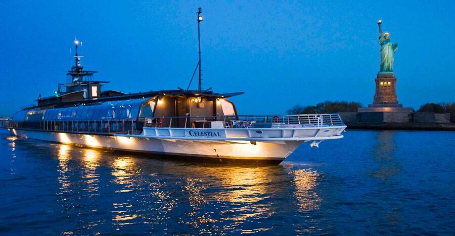 NYC: Thanksgiving Gourmet Lunch or Dinner Harbor Cruise - Live Music and the Party Pace: How the Entertainment Fits the Meal