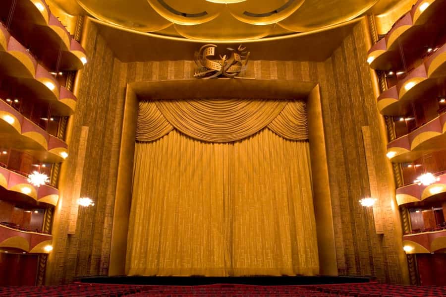 NYC: The Metropolitan Opera Tickets - Inside the house: photo rules and practical etiquette