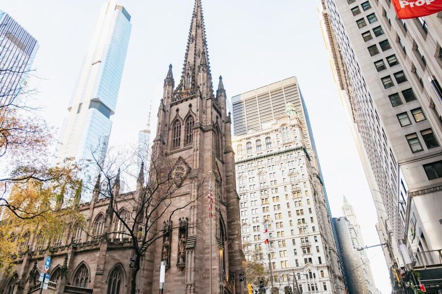 NYC: The Story of Alexander Hamilton Private Walking Tour - Trinity Church Cemetery and Mausoleum, where the legend turns personal