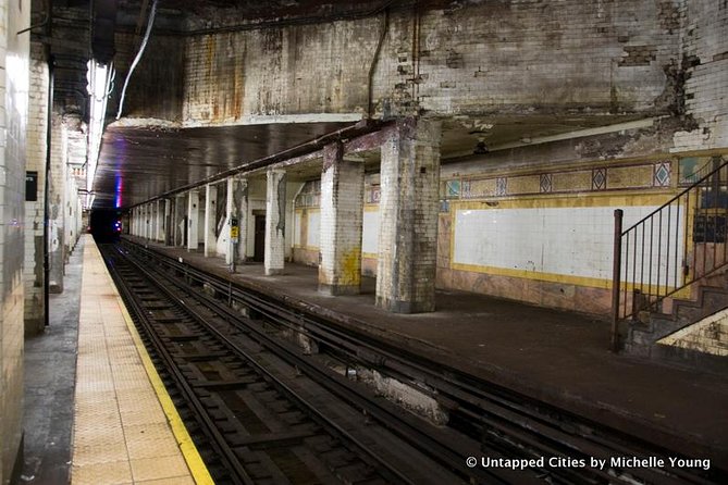 NYC Underground Subway Walking Tour - Ear Pieces and Small-Group Size, The Two Things That Actually Improve Your Experience