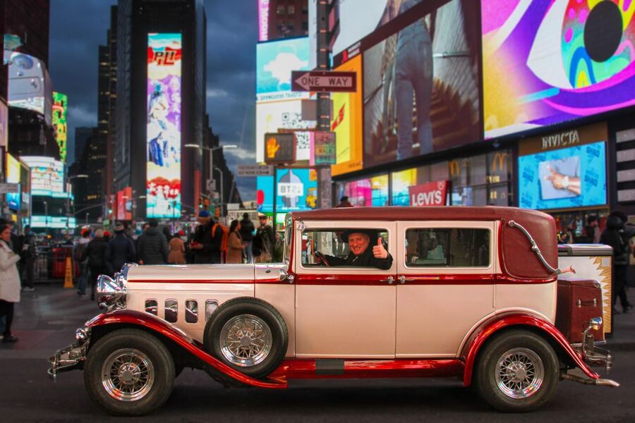 NYC: Vintage Car Midtown Manhattan Tour - Starting at 910 7th Ave: where the tour begins