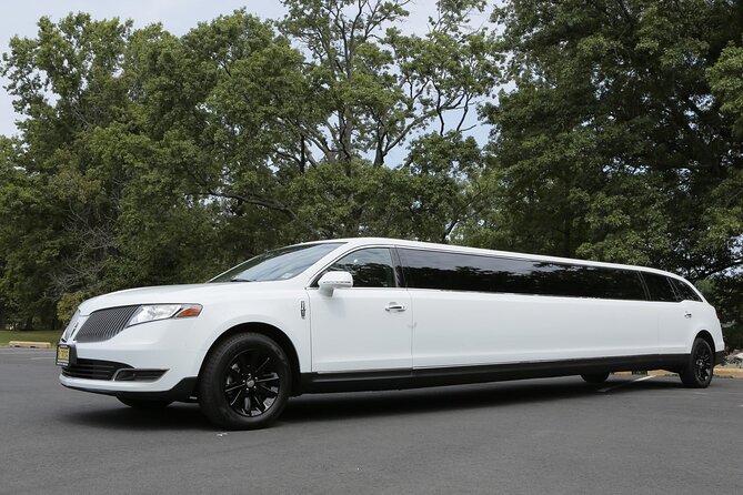 NYC VIP Private Luxury airport arrival ride by Stretch Limousine - The Ride Itself: Comfort, Communication, and the New York Drive