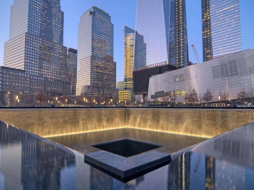 NYC: Visit Museum of Modern Art & 3hr Manhattan Walking Tour - City Hall and the court houses: why the route feels different