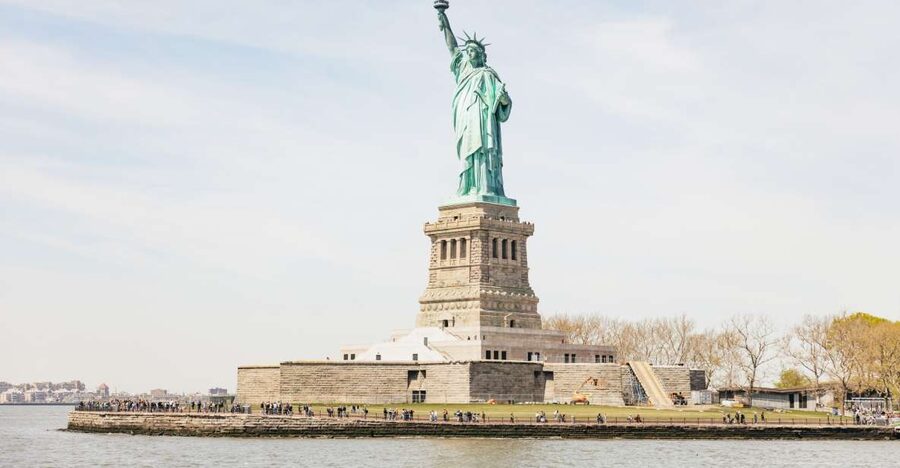 NYC: Wall Street Tour with 9/11 Memorial and Statue Ferry - Key highlights worth your attention