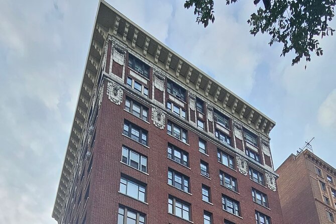 Oppenheimer in New York: Upper West Side Walking Tour - Stops 5 and 6: Riverside Drive Homes and the Soldiers’ and Sailors Monument