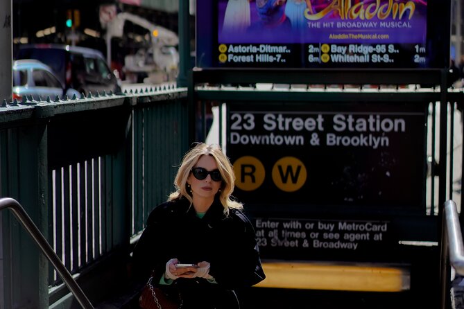 Photoshoot Tour in New York City - SoHo and cast-iron streets, where the details actually help