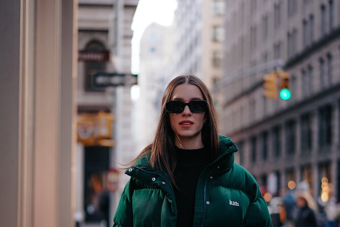 Photoshoot Tour in New York City - Washington Square Park audio-tour stop, then Greenwich Village for the relaxed portrait look