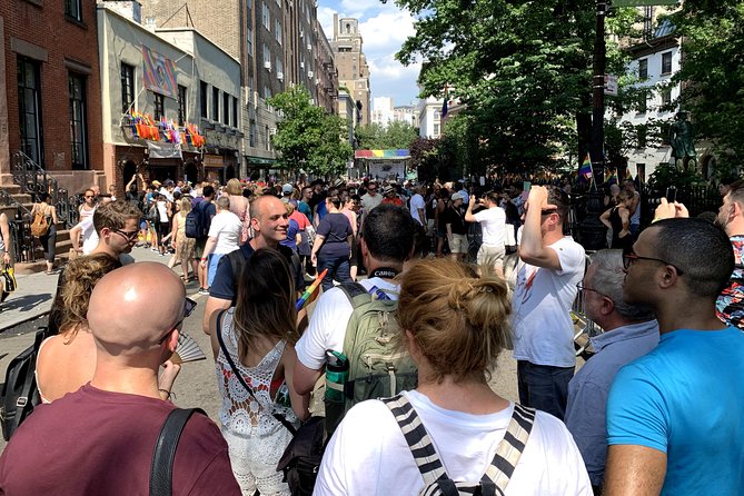Pride Tours NYC's LGBTQ Historical Walking Tour - Christopher Park Start: Getting Oriented Before Stonewall