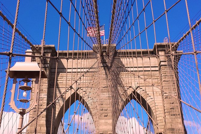Private Guided Walking Tour of the Brooklyn Bridge and DUMBO - Entering the Brooklyn Bridge with a real guide