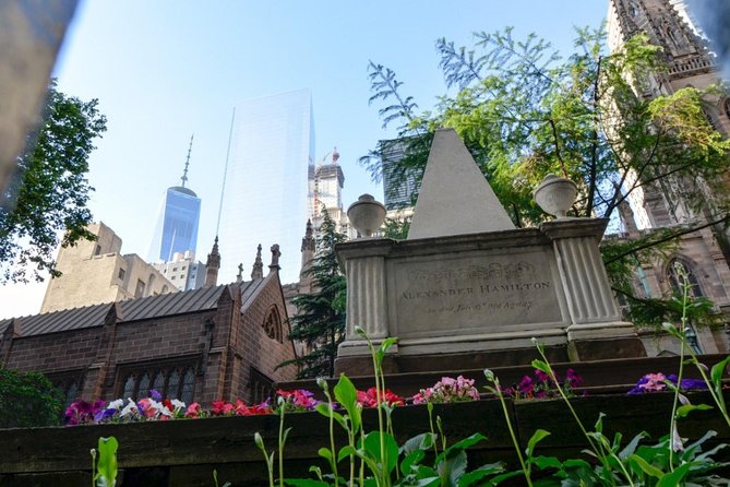 Private New York Tour: Footsteps of Alexander Hamilton - Federal Reserve bank exterior and Hamilton’s banking plan for the new nation
