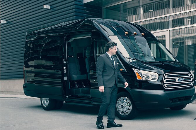 Private NYC tour by stretch limousine, choose 3 or 5-hour options - Chinatown and Little Italy: two worlds, one Lower Manhattan day