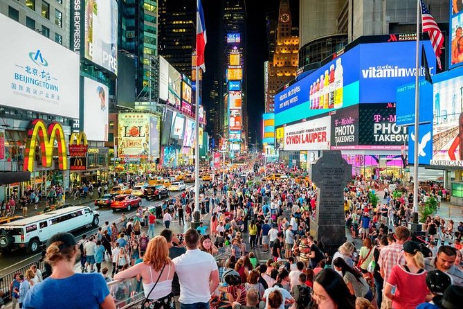 Private Theatre District Tour - Ending at the Gershwin Theatre: Wicked Fans Get a Proper Finale