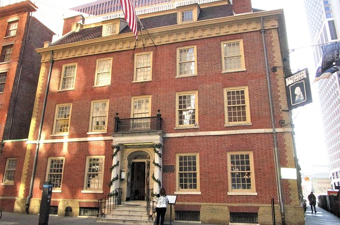 Private Tour of Historic Lower Manhattan and the Financial District NYC - Stone Street: a historic district you can read like a map