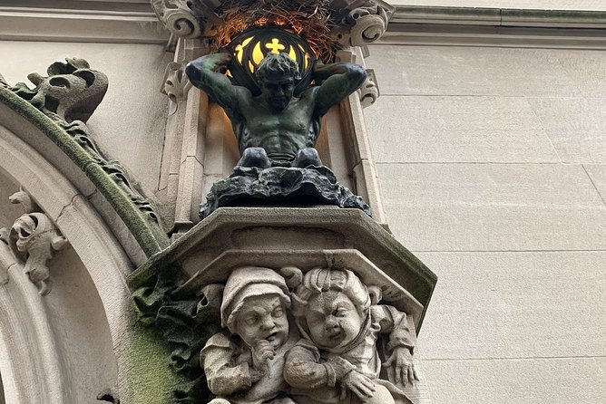 Private Walking Tour: 5th Avenue and the Gilded Age Mansions - Alice in Wonderland Statue: a quick reset with a purpose