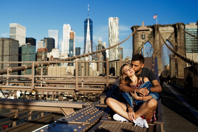 Professional Photoshoot at Brooklyn Bridge in New York - Photo Delivery: Edited High-Resolution in 48 Hours