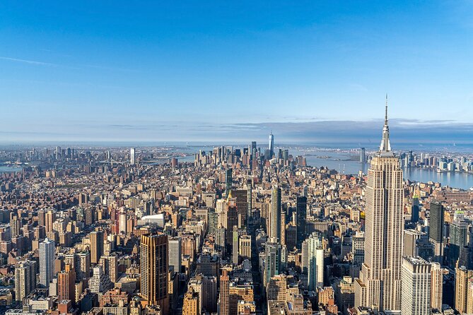 Race to the Sky: NYC Architecture Tour With SUMMIT One Ticket - Bryant Park: 9.6 acres, art nearby, and architecture you can spot