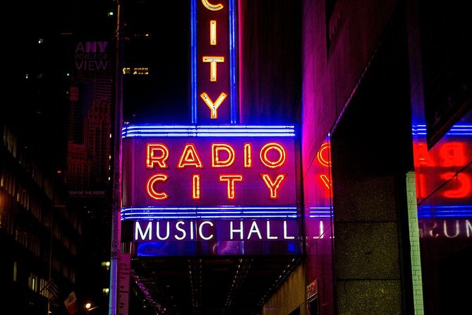 Radio City Christmas Spectacular Starring the Rockettes Ticket - Where this holiday show happens: Radio City at Rockefeller Center