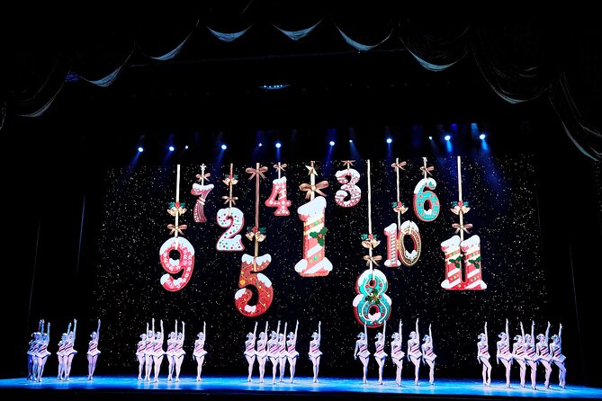 Radio City Christmas Spectacular Starring the Rockettes Ticket - Comfort inside Radio City: seats, restrooms, and phone rules