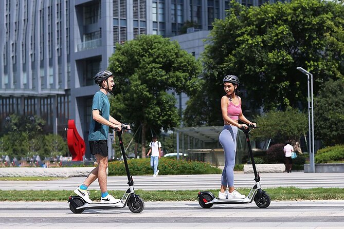 Rent A Scooter In Central Park NYC - Locks and baskets: the gear detail you should verify