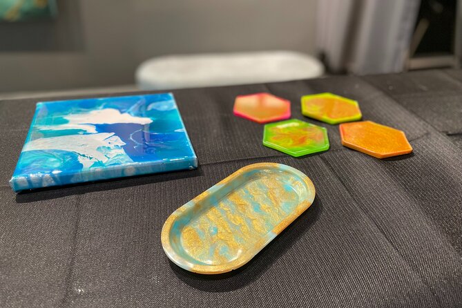 Resin Artwork in a Nolita Artist's Studio - Choosing colors, effects, and finishing details that look gift-ready