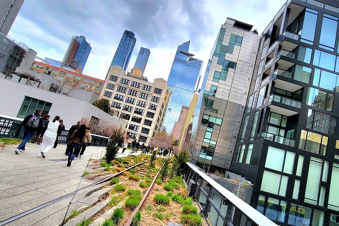 Secrets of the High Line - Walking the High Line Park-in-the-Sky, With a Real Plan