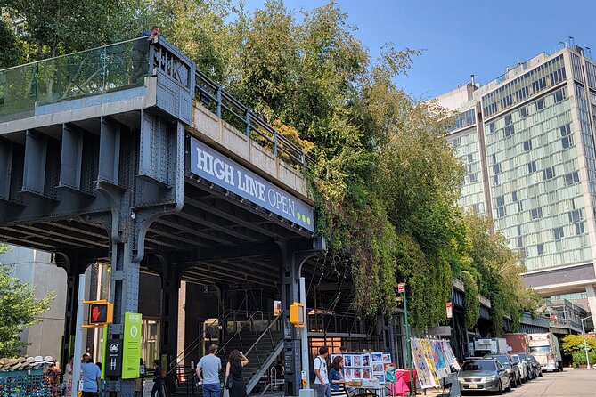 Secrets of the High Line - Little Island Tulip Pots: The One Where Crowds Decide