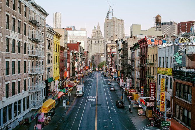 See 30 Top New York Sights! Fun Local Guide! (Kids Free!) - A 5-Hour Small-Group Walk That Hits Manhattan and Central Park