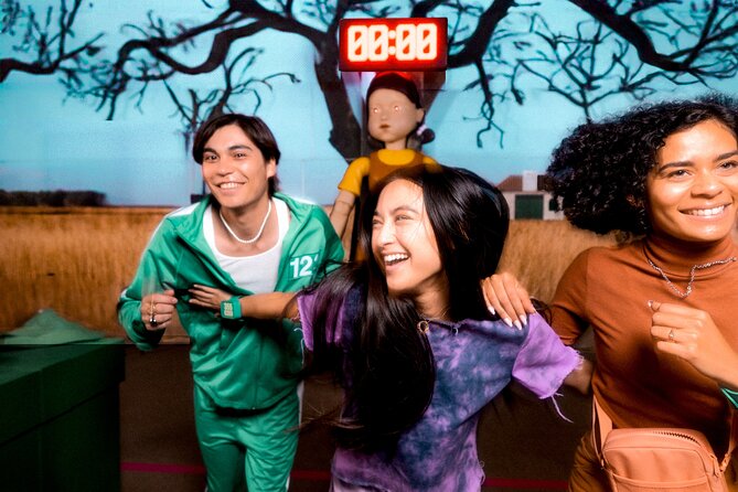 Squid Game: The Experience New York City - Check-in in NYC: wristbands, groups, and why timing is everything
