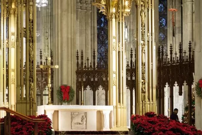 St Patrick's Cathedral Official Holiday Tour - Holiday decorations and carolers, right on 5th Avenue