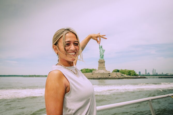 Starship Landmark 90 Minute Sightseeing Cruise - Ellis Island and the Immigration Gateway Story Along the Way