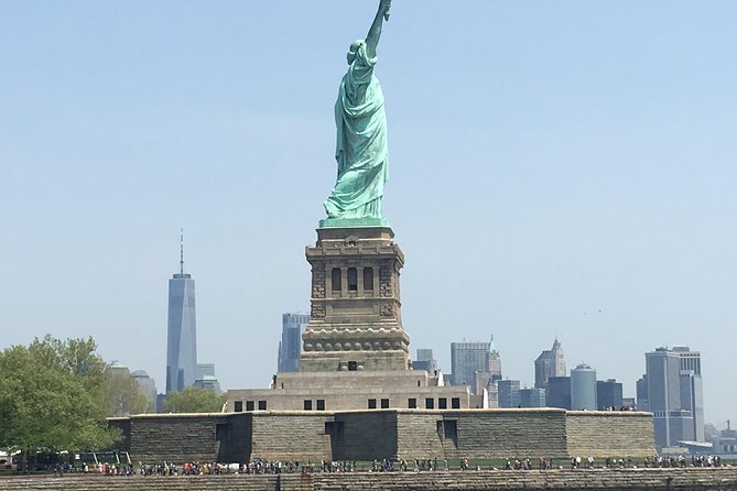 Statue of Liberty and Ellis Island 60 Minute sightseeing Cruise - Liberty and Ellis Island, Seen Up Close Without Getting Off