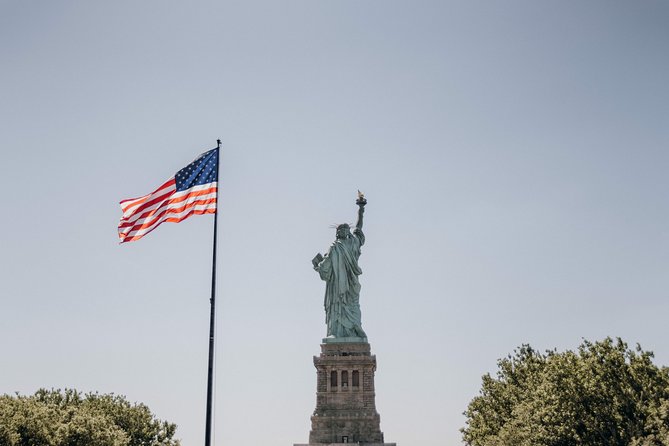 Statue of Liberty and Ellis Island Guided Tour with Ferry - The ferry ride to Liberty Island, skyline views built in