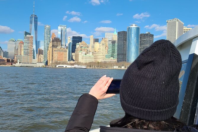 Statue of Liberty Direct Sightseeing Cruise from Brooklyn Bridge - Photo angles: where the skyline turns into a souvenir