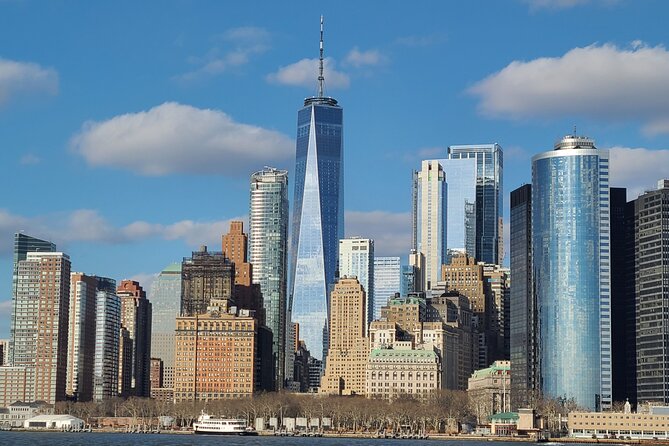 Statue of Liberty Direct Sightseeing Cruise from Brooklyn Bridge - Onboard comfort, seating, and the cash bar reality