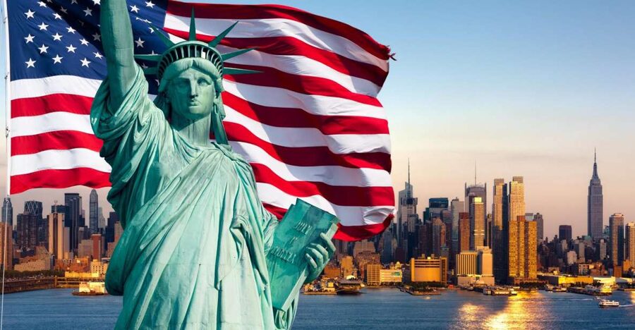 Statue of Liberty & Ellis Island by Ferry with Private Guide - Key details that make this tour work
