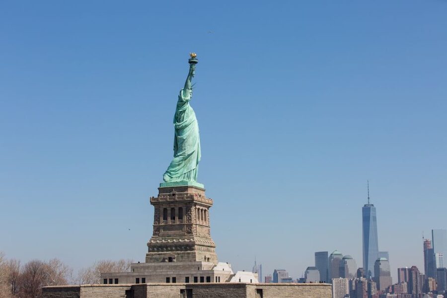 Statue of Liberty & Ellis Island - Guided Tour 8ppl Max - Ellis Island National Museum: the rooms that hit hardest