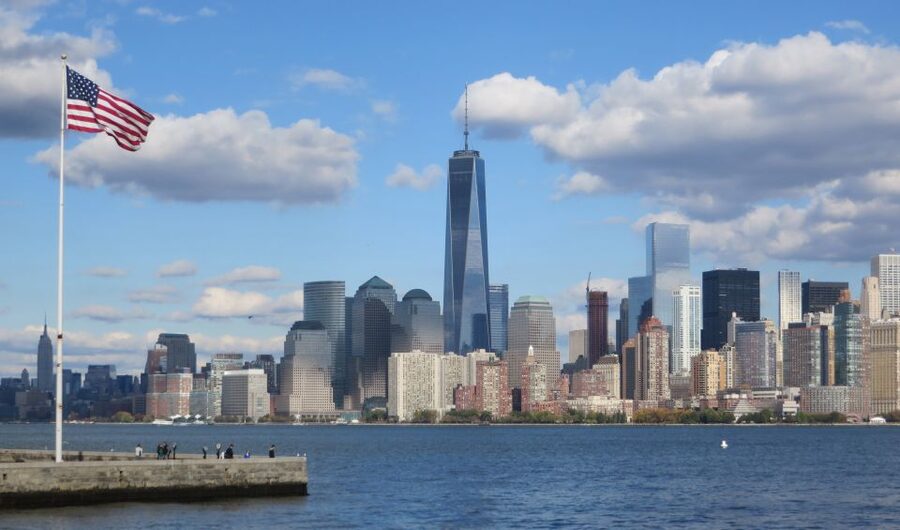 Statue of Liberty & Ellis Island - Guided Tour 8ppl Max - Should you book this Statue of Liberty and Ellis Island guided tour?
