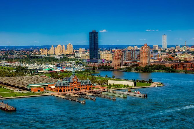 Statue of Liberty Sunset Cruise and New York City Sky Line - Key Things That Make This Cruise Worth Your Time