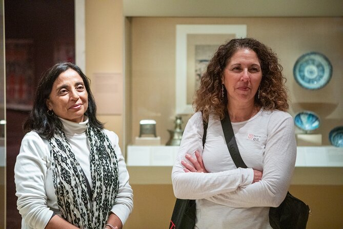 The Art of Stories: A Literary Tour in the Metropolitan Museum - Your Guide and the Literary Framework Behind the Walk