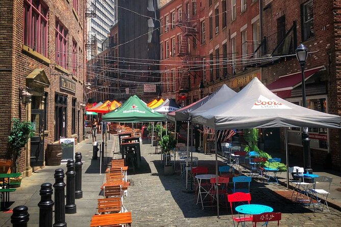 The Battery: A Self-Guided Audio Tour from Bowling Green Park to Stone St - VoiceMap setup: offline audio, lifetime access, and what to bring