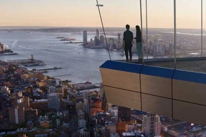 The Edge Observation Deck and 3hr Manhattan Walking Tour - 9/11 Memorial and Museum: a short stop that still lands