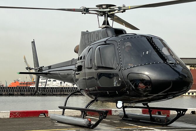 The Empire Helicopter Tour of New York - What the pass-by route really means: multiple viewpoints, limited time