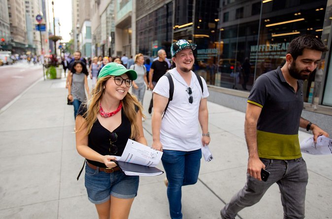 The NYC Backpacker Tour - Rockefeller Center and 30 Rock: The Iconic Walk-Through Moment