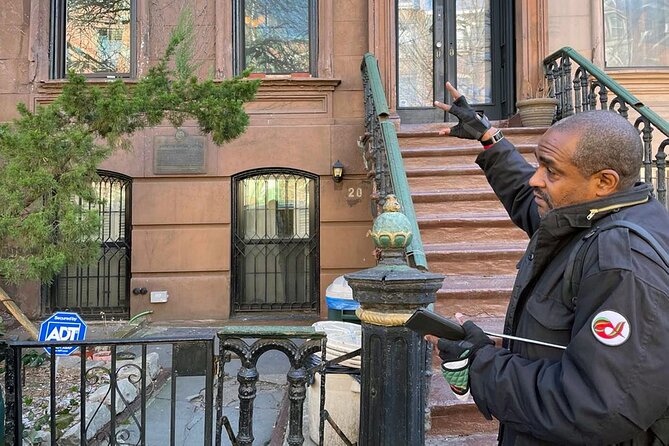The Soul of Harlem Walking Tour in New York - Stop 2, Harlem streets: murals, institutions, and MLK’s near miss